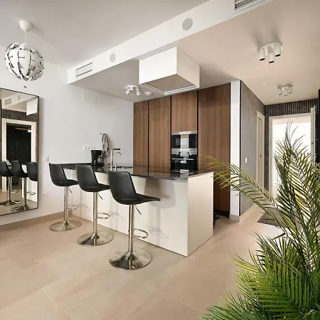 Modern - Amazing Seaview - Close To - Pool דירה פואנגירולה